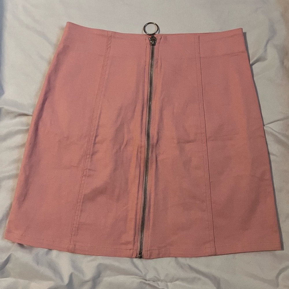 Alya Pink Mini Skirt with Front Zipper